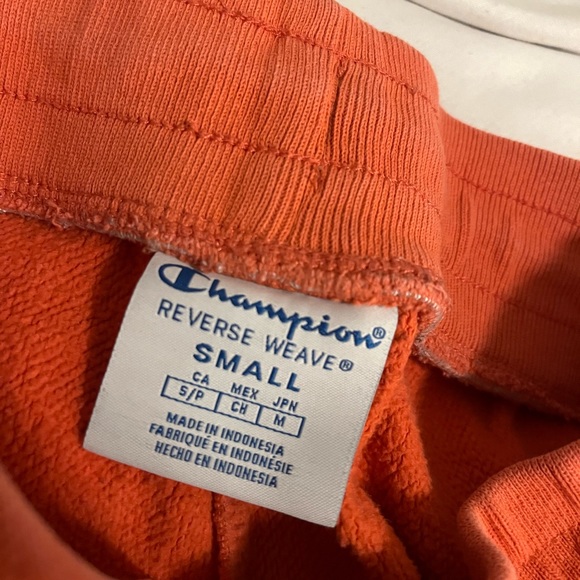 Orange champion shorts - Picture 3 of 3